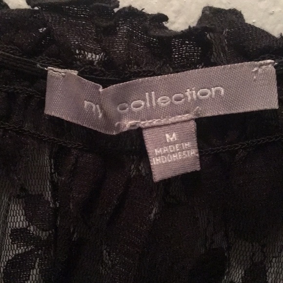 Laced top with camisole. Elastic tie waist. - Picture 3 of 3